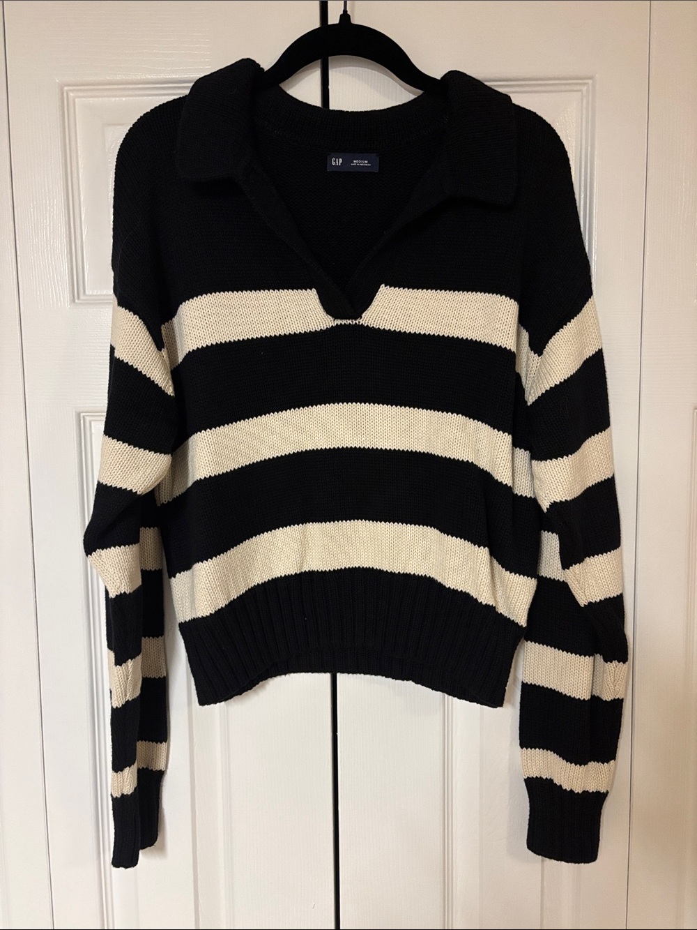GAP Black and Cream Striped V-Neck Collared Sweater